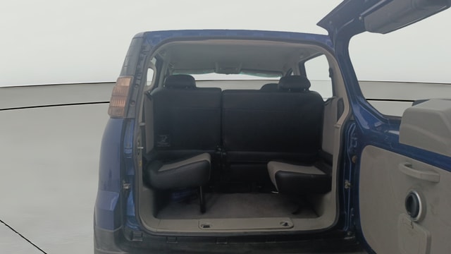 View Mahindra NuvoSport Image 38 Used Mahindra NuvoSport Image 38