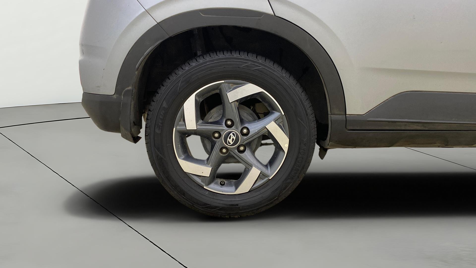 View 2019 Hyundai Venue SX Plus 1.0 Petrol AT Image 25 Used 2019 Hyundai Venue SX Plus 1.0 Petrol AT Image 25