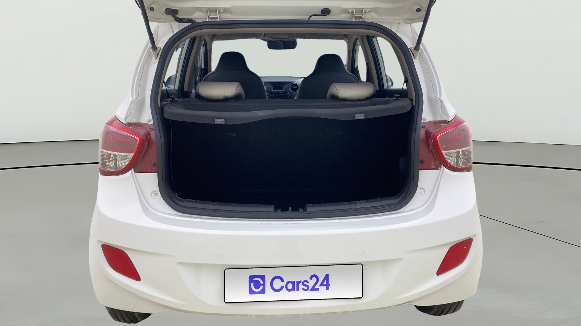 View 2015 Hyundai Grand i10 Asta AT 1.2 Kappa VTVT Image 37 Used 2015 Hyundai Grand i10 Asta AT 1.2 Kappa VTVT Image 37