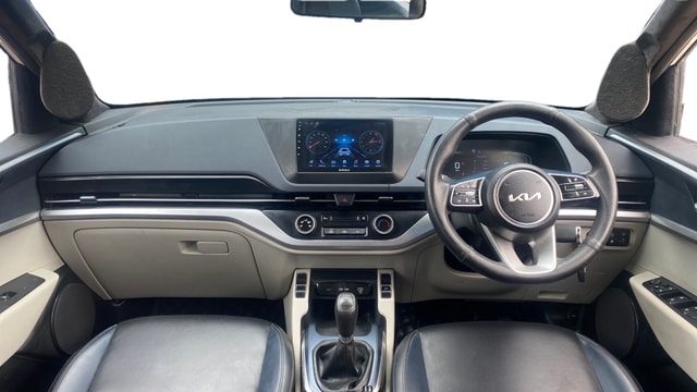 View Kia Carens Image 16 Used Kia Carens Image 16