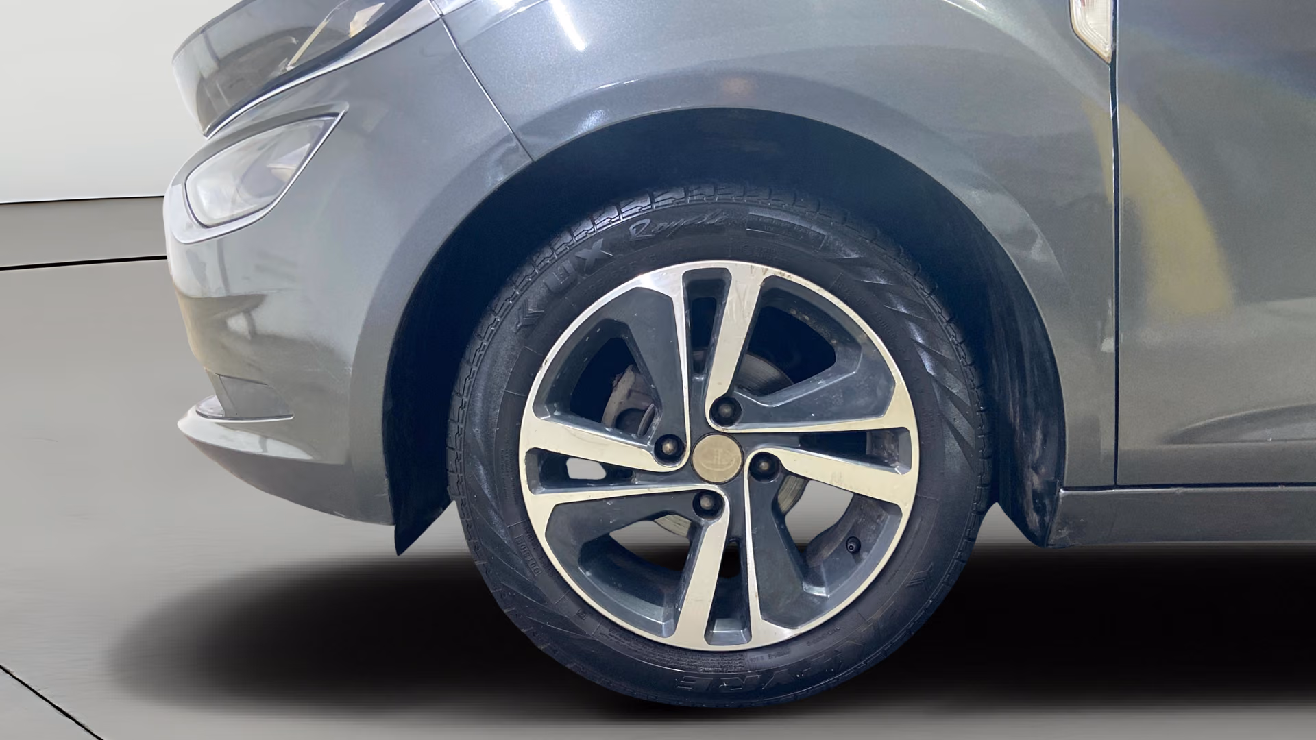 View 2022 Tata Altroz XZ Petrol Image 35 Used 2022 Tata Altroz XZ Petrol Image 35