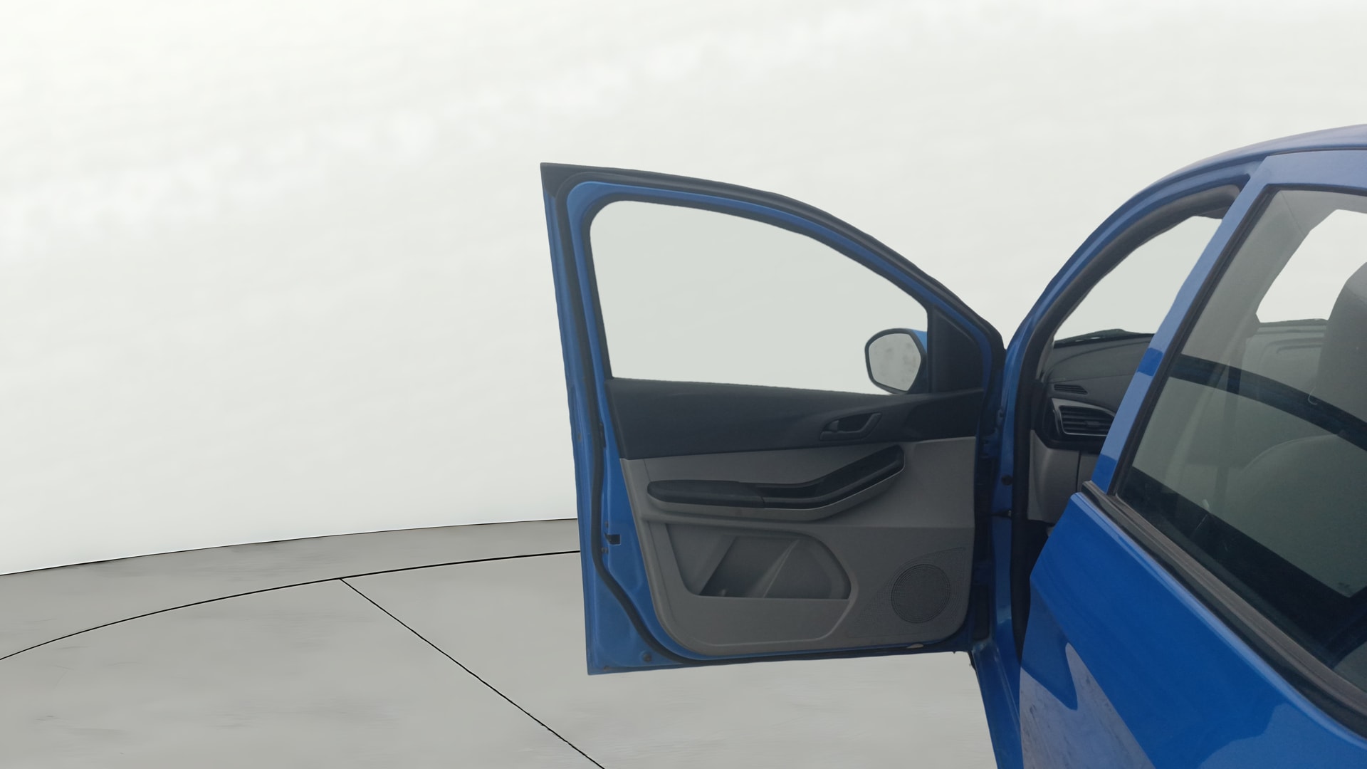 View 2020 Tata Tiago Revotorq XB Image 30 Used 2020 Tata Tiago Revotorq XB Image 30