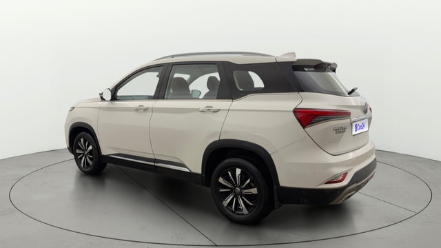 View MG Hector Plus Image 2 Used MG Hector Plus Image 2