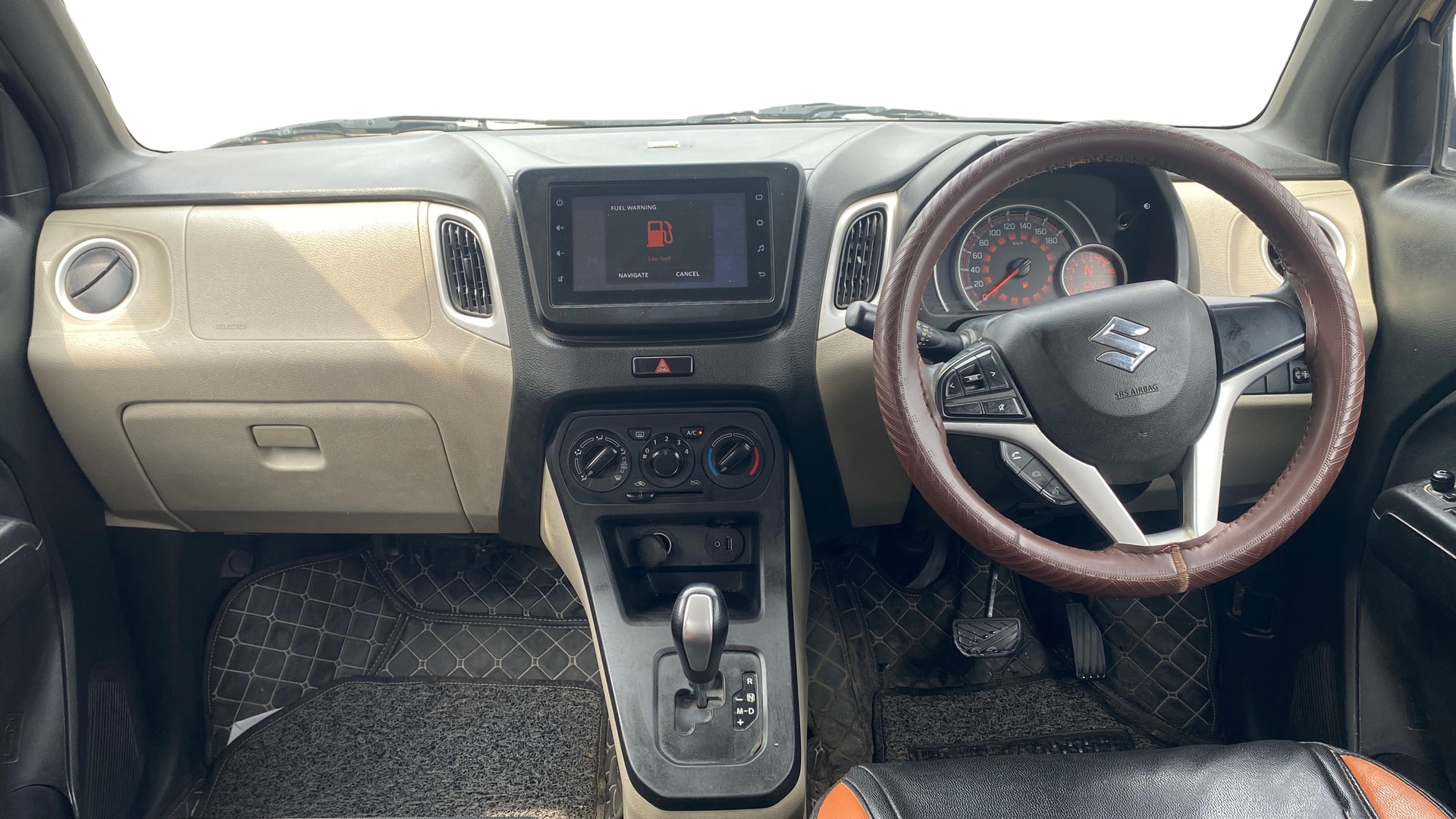 View 2020 Maruti Suzuki 1000 Base Variant Image 15 Used 2020 Maruti Suzuki 1000 Base Variant Image 15