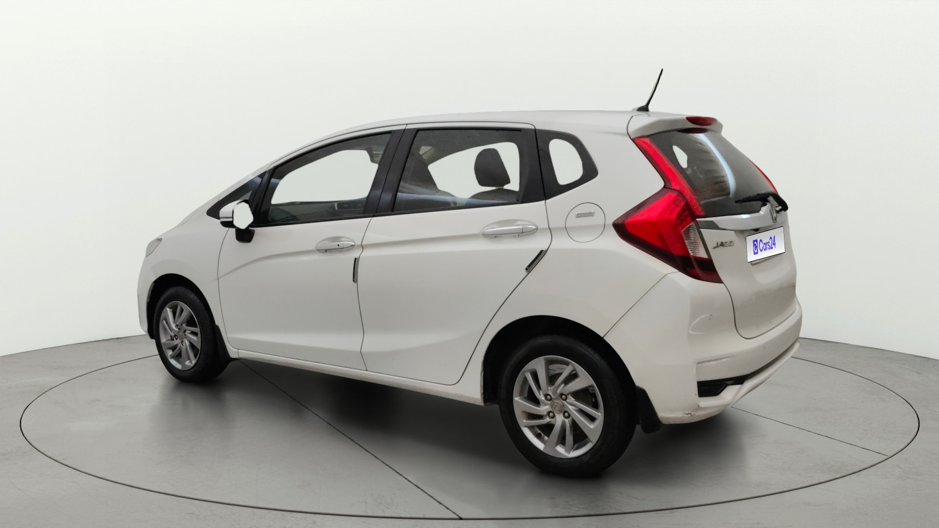 View 2021 Honda Jazz E MT Diesel Image 2 Used 2021 Honda Jazz E MT Diesel Image 2