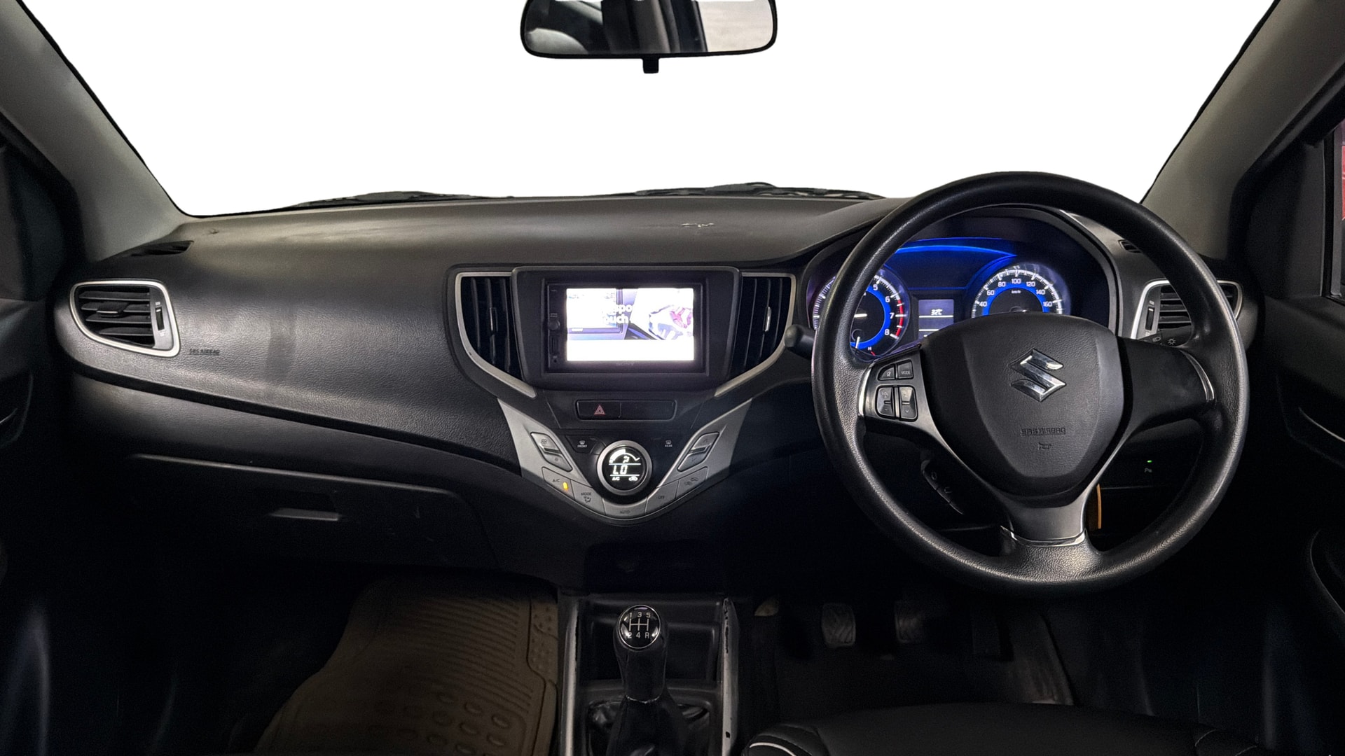 View 2017 Maruti Suzuki 1000 Base Variant Image 15 Used 2017 Maruti Suzuki 1000 Base Variant Image 15