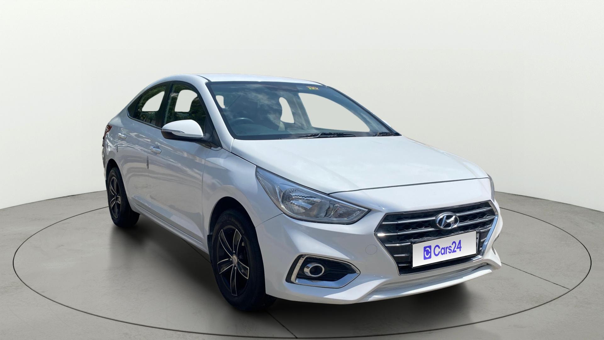 View 2018 Hyundai Verna 1.6 CRDI EX Image 37 Used 2018 Hyundai Verna 1.6 CRDI EX Image 37