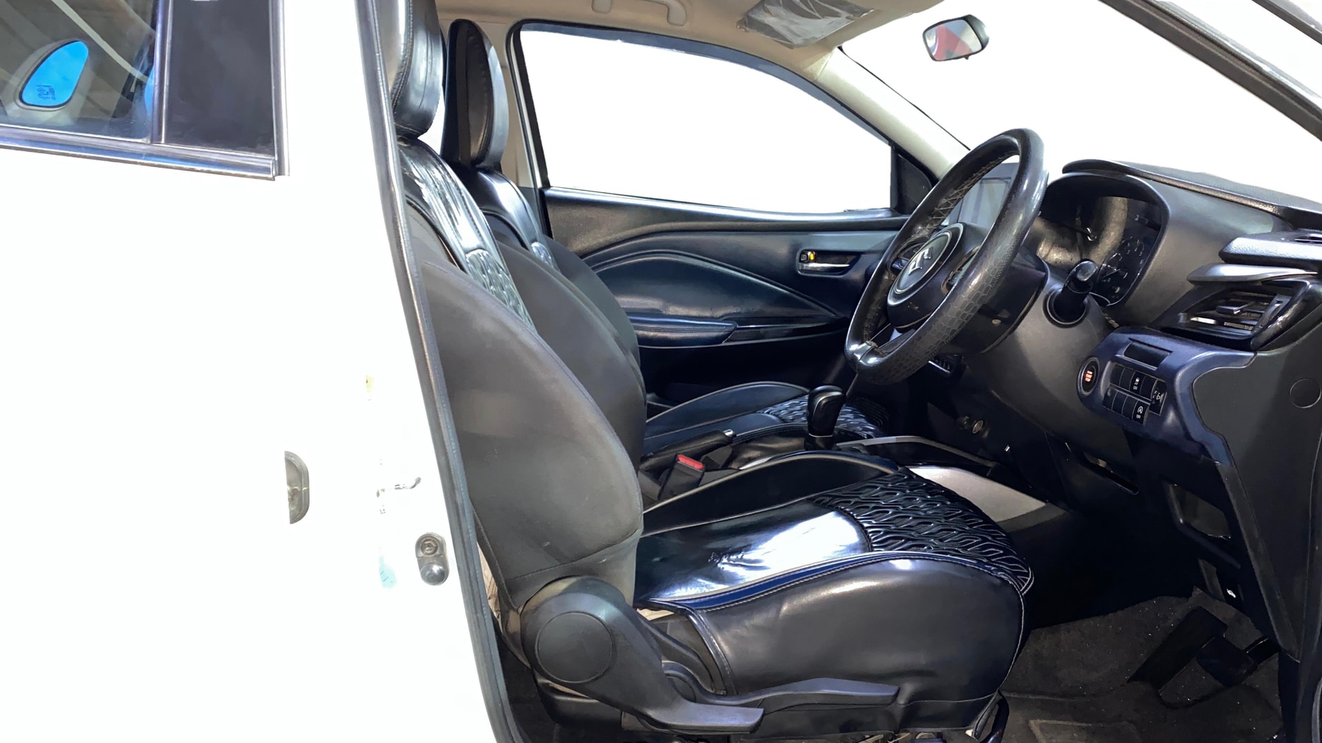 View 2022 Maruti Suzuki 1000 Base Variant Image 26 Used 2022 Maruti Suzuki 1000 Base Variant Image 26
