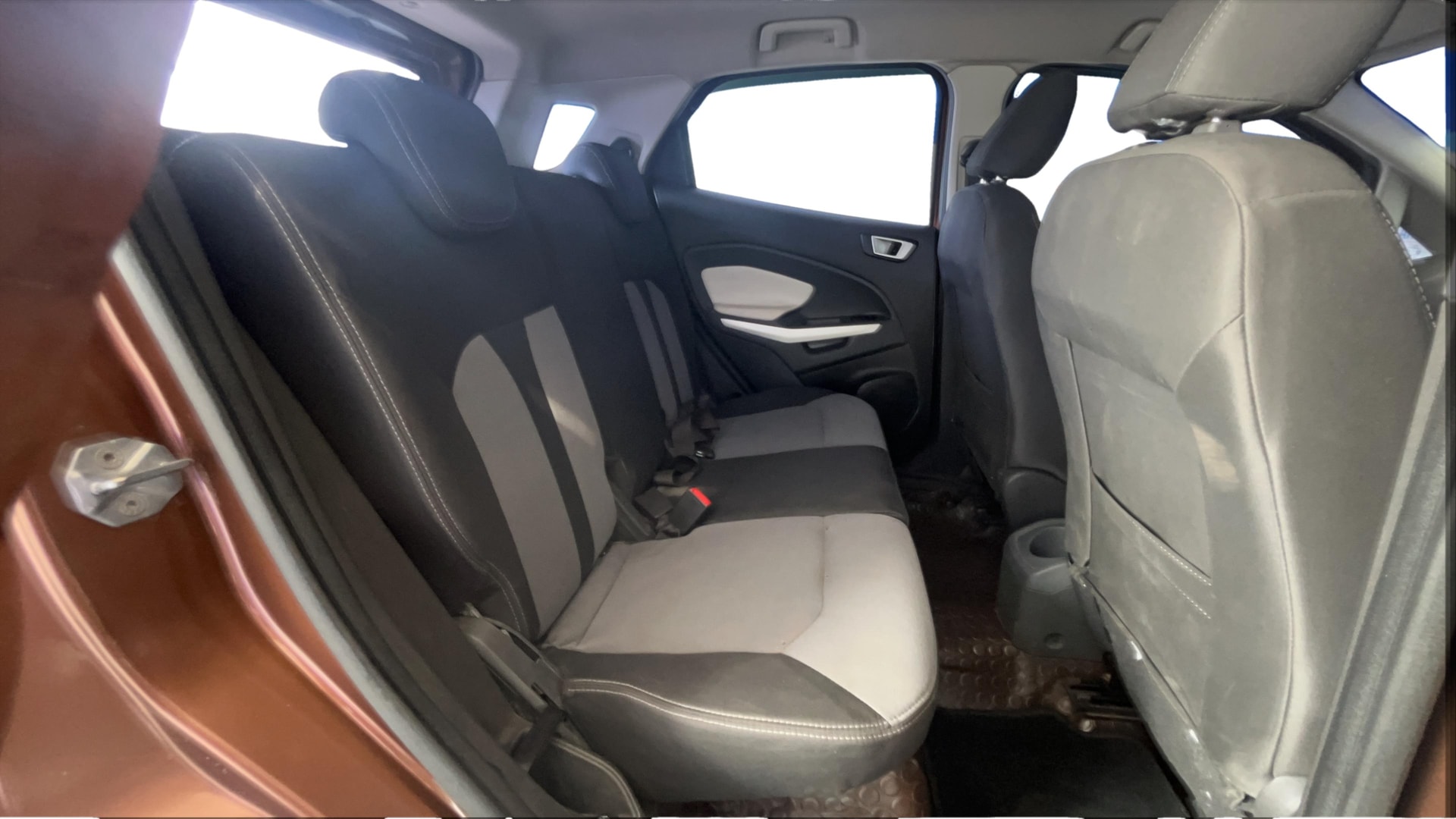 View 2017 Ford EcoSport 1.5 TDCi Diesel Ambiente BS IV Image 35 Used 2017 Ford EcoSport 1.5 TDCi Diesel Ambiente BS IV Image 35