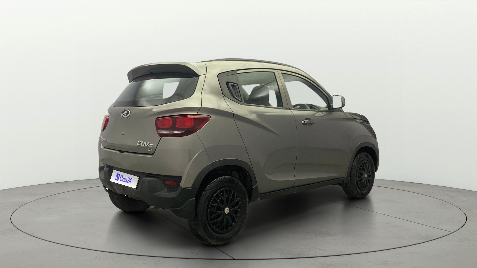 View 2016 Mahindra KUV100 K4 Plus Petrol 6 Seater BS IV Image 41 Used 2016 Mahindra KUV100 K4 Plus Petrol 6 Seater BS IV Image 41