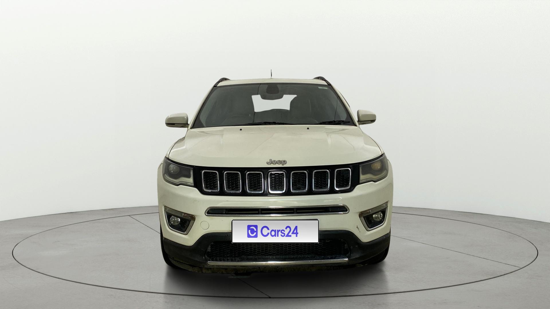 View 2017 Jeep Compass Limited 4X4 2.0 Diesel BS IV Image 1 Used 2017 Jeep Compass Limited 4X4 2.0 Diesel BS IV Image 1
