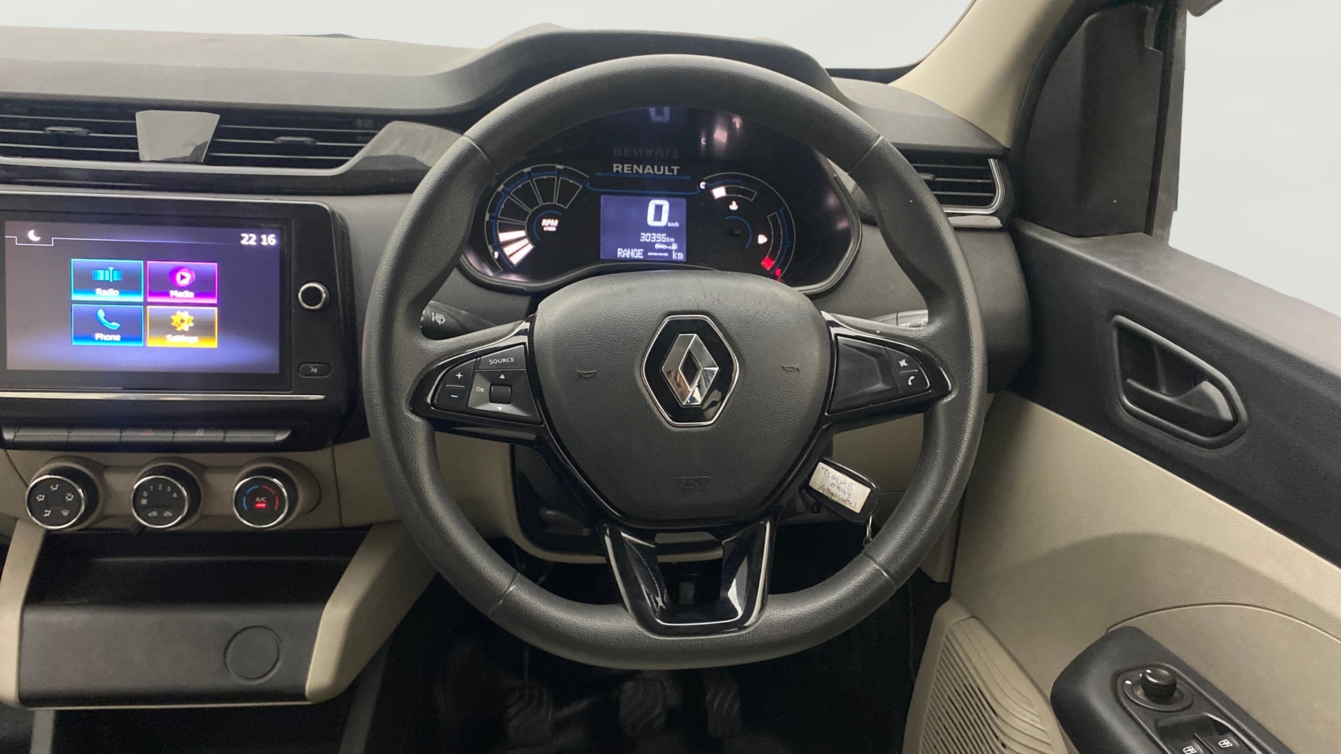 View 2023 Renault Triber RXT Image 21 Used 2023 Renault Triber RXT Image 21