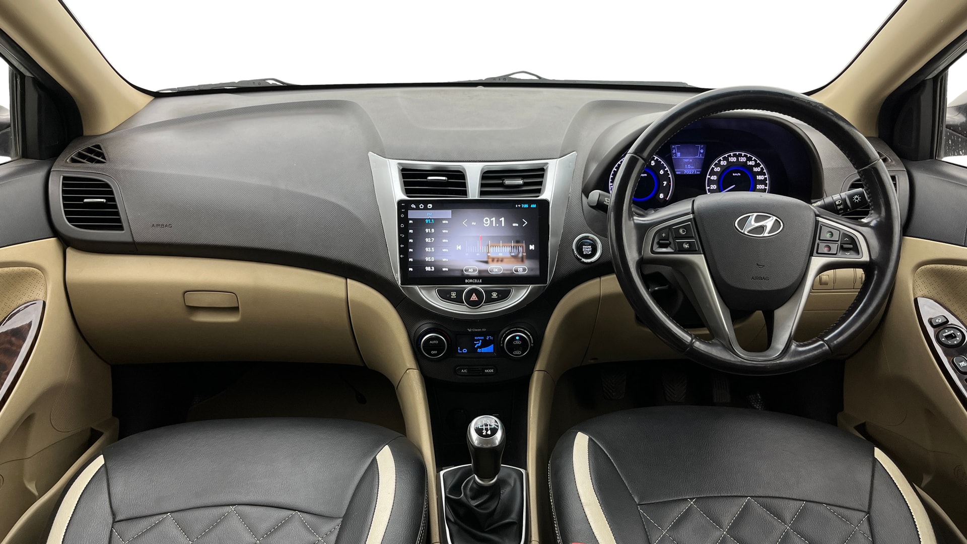 View 2017 Hyundai Verna 1.6 VTVT SX (O) Image 16 Used 2017 Hyundai Verna 1.6 VTVT SX (O) Image 16