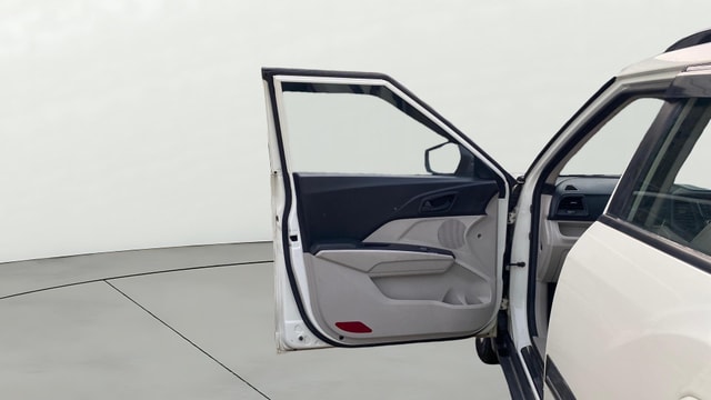 View Mahindra XUV300 Image 31 Used Mahindra XUV300 Image 31