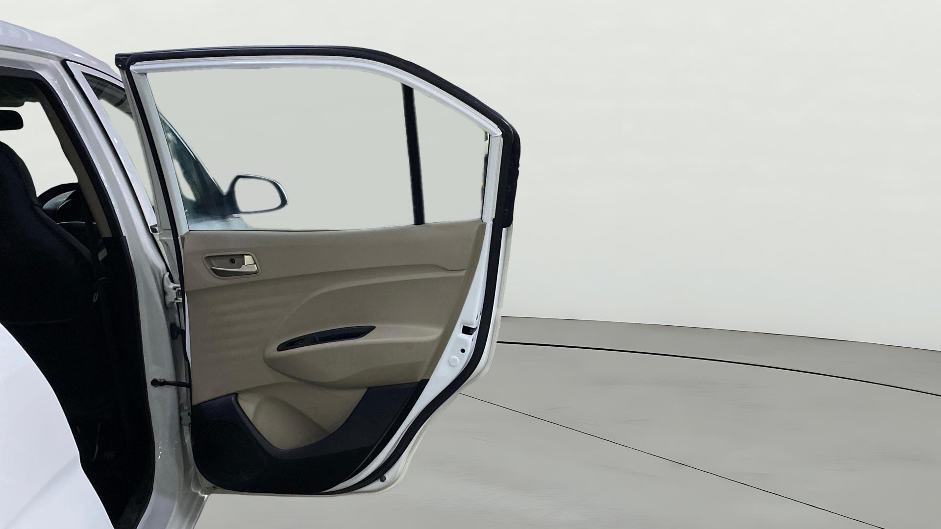 View 2019 Hyundai New Santro D-Lite Petrol Image 7 Used 2019 Hyundai New Santro D-Lite Petrol Image 7