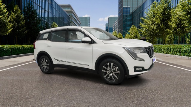 View Mahindra XUV700 Image 15 Used Mahindra XUV700 Image 15