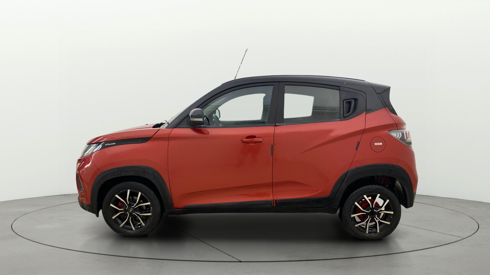 View 2018 Mahindra KUV100 K2 Petrol BS IV Image 5 Used 2018 Mahindra KUV100 K2 Petrol BS IV Image 5