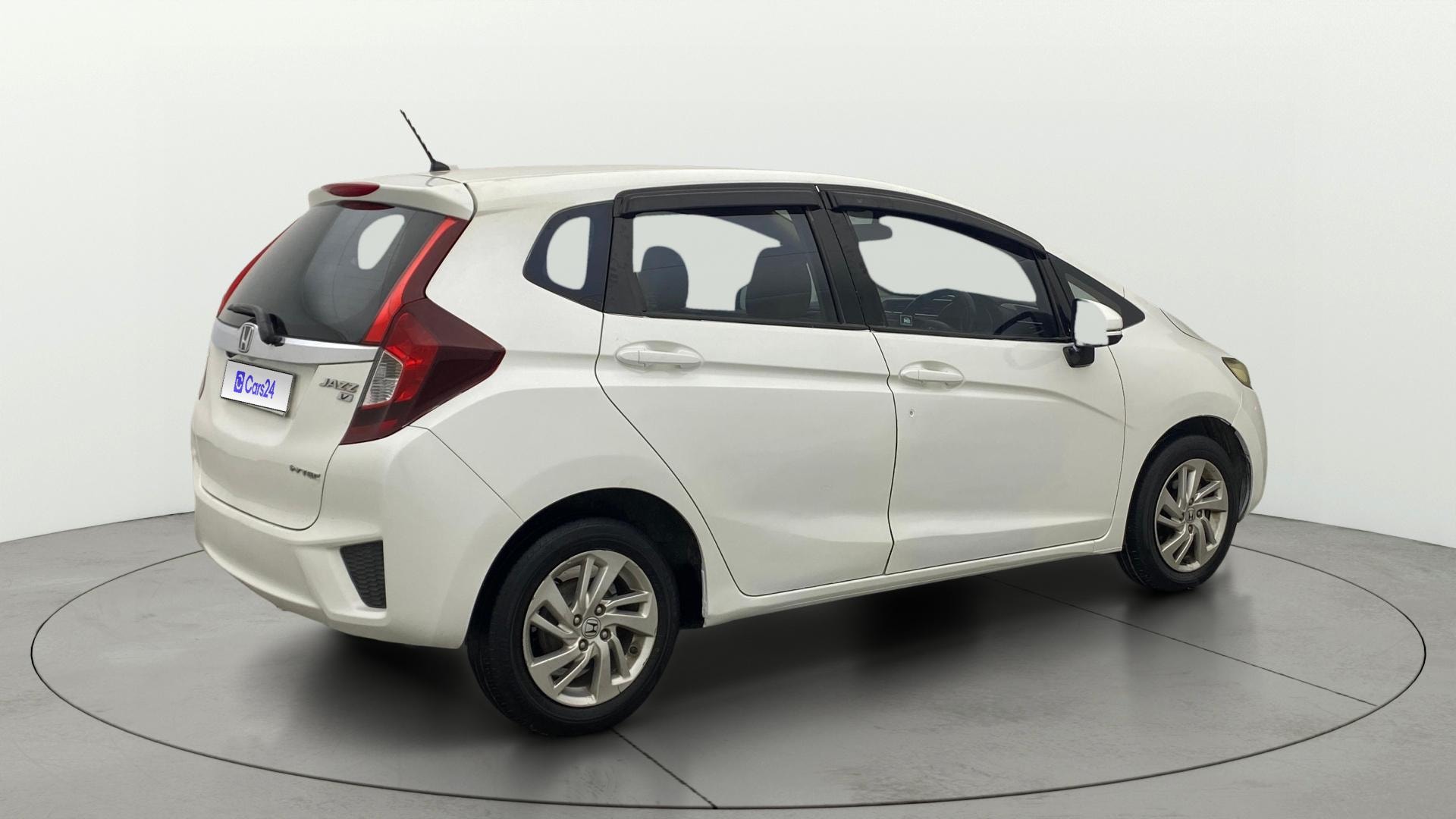 View 2016 Honda Jazz E MT Diesel Image 43 Used 2016 Honda Jazz E MT Diesel Image 43