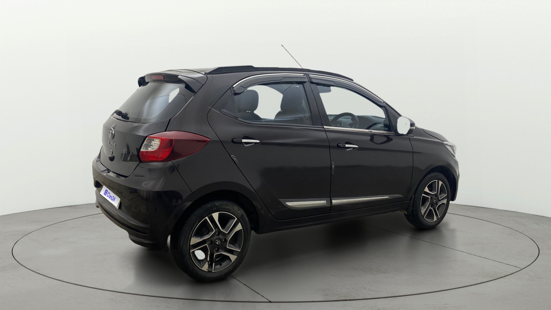 View 2022 Tata Tiago Revotorq XB Image 42 Used 2022 Tata Tiago Revotorq XB Image 42