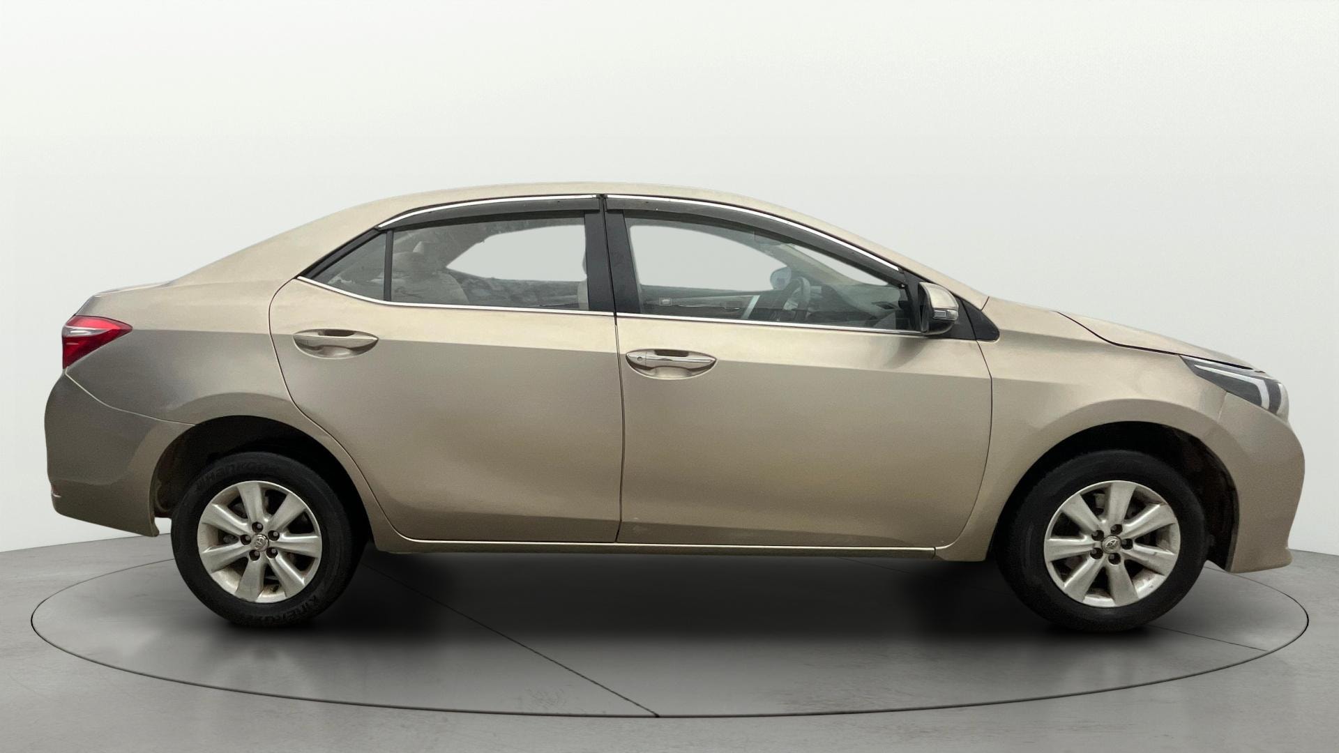 View 2014 Toyota Corolla Altis 1.8 G CVT Image 8 Used 2014 Toyota Corolla Altis 1.8 G CVT Image 8