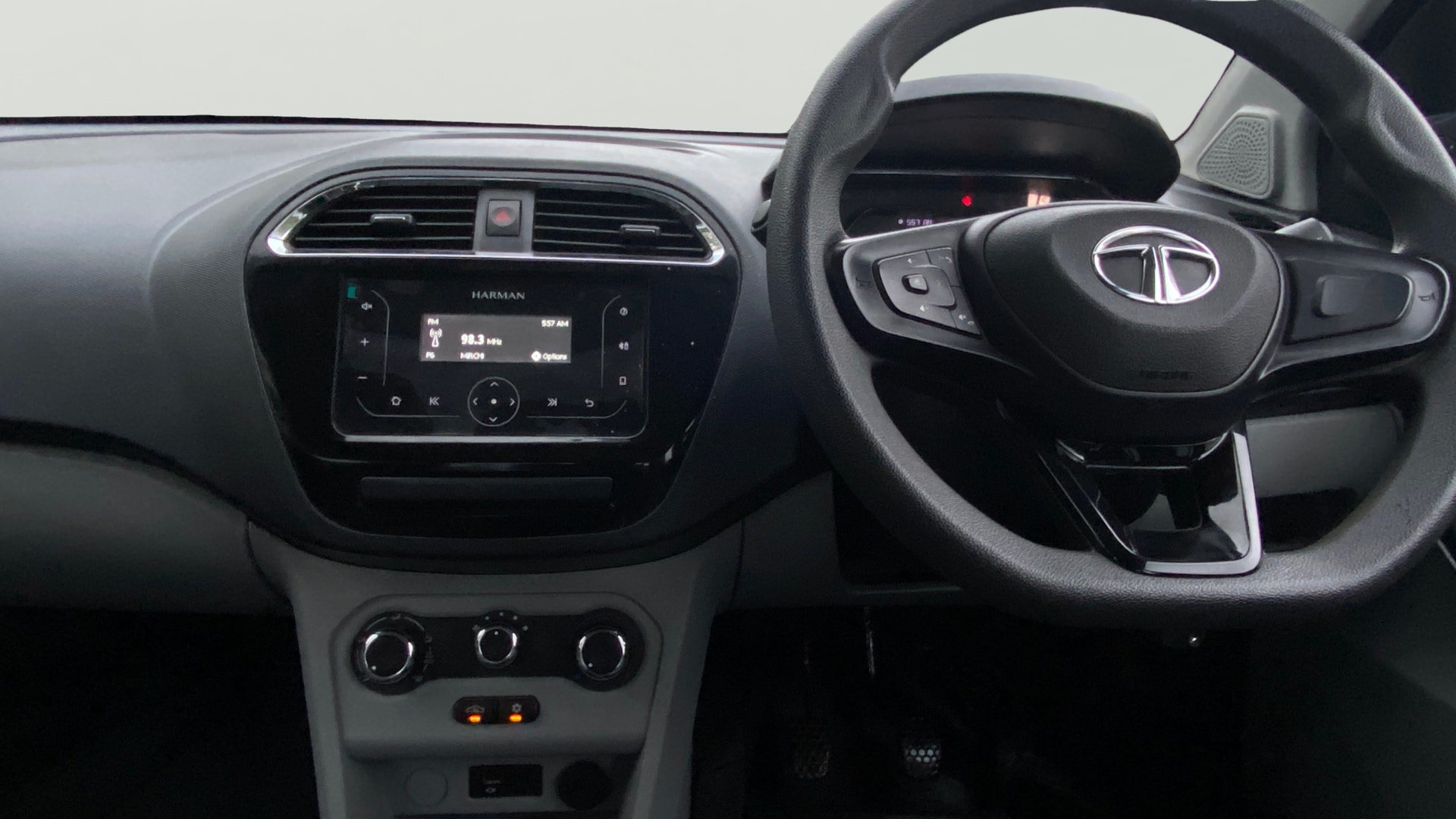 View 2021 Tata Tiago Revotorq XB Image 17 Used 2021 Tata Tiago Revotorq XB Image 17