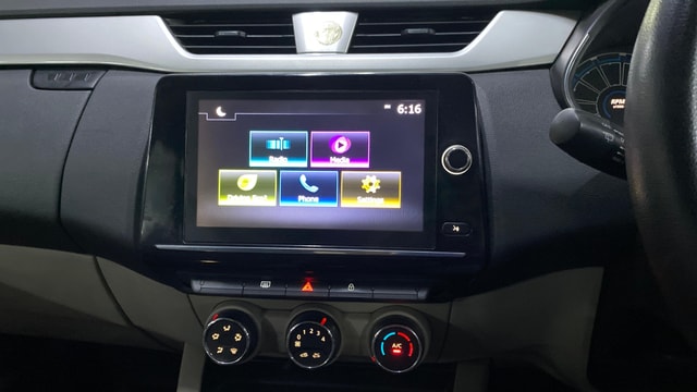 View Renault Triber Image 33 Used Renault Triber Image 33