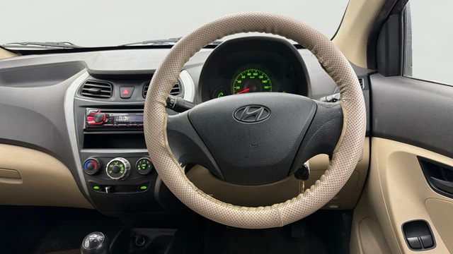 View Hyundai EON Image 20 Used Hyundai EON Image 20