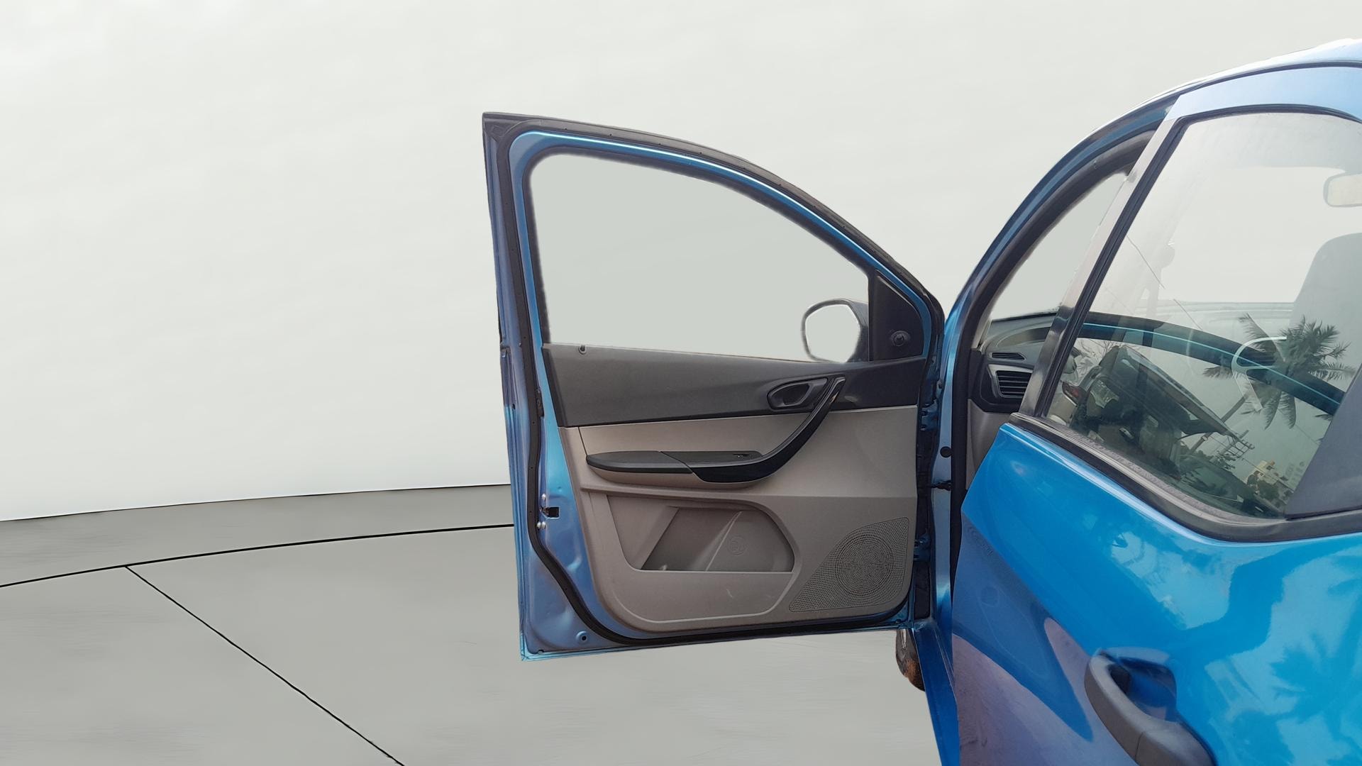 View 2016 Tata Tiago Revotorq XB Image 35 Used 2016 Tata Tiago Revotorq XB Image 35