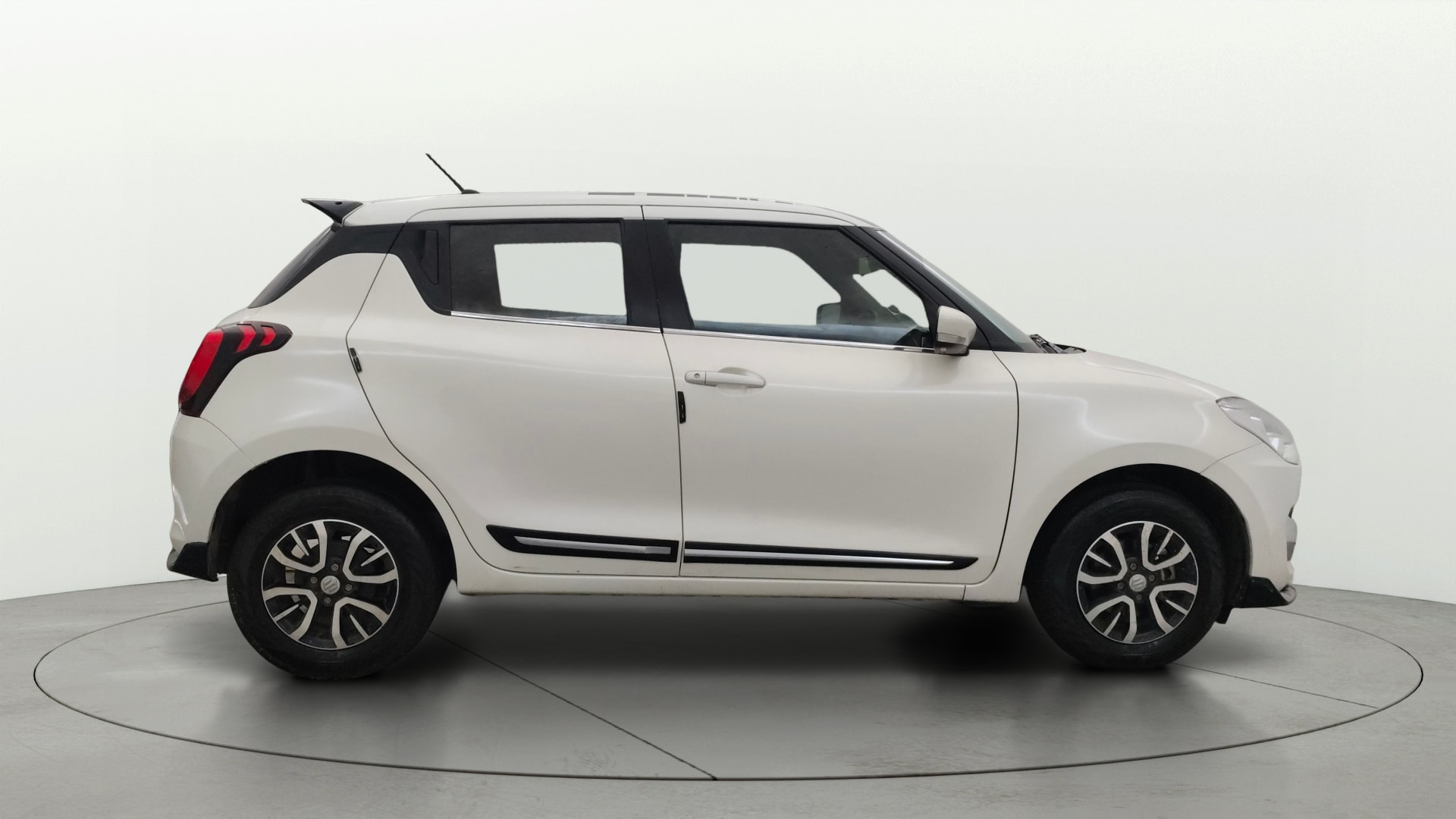 View 2022 Maruti Suzuki 1000 Base Variant Image 8 Used 2022 Maruti Suzuki 1000 Base Variant Image 8
