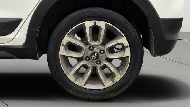 View Hyundai i20 Active Image 11 Used Hyundai i20 Active Image 11