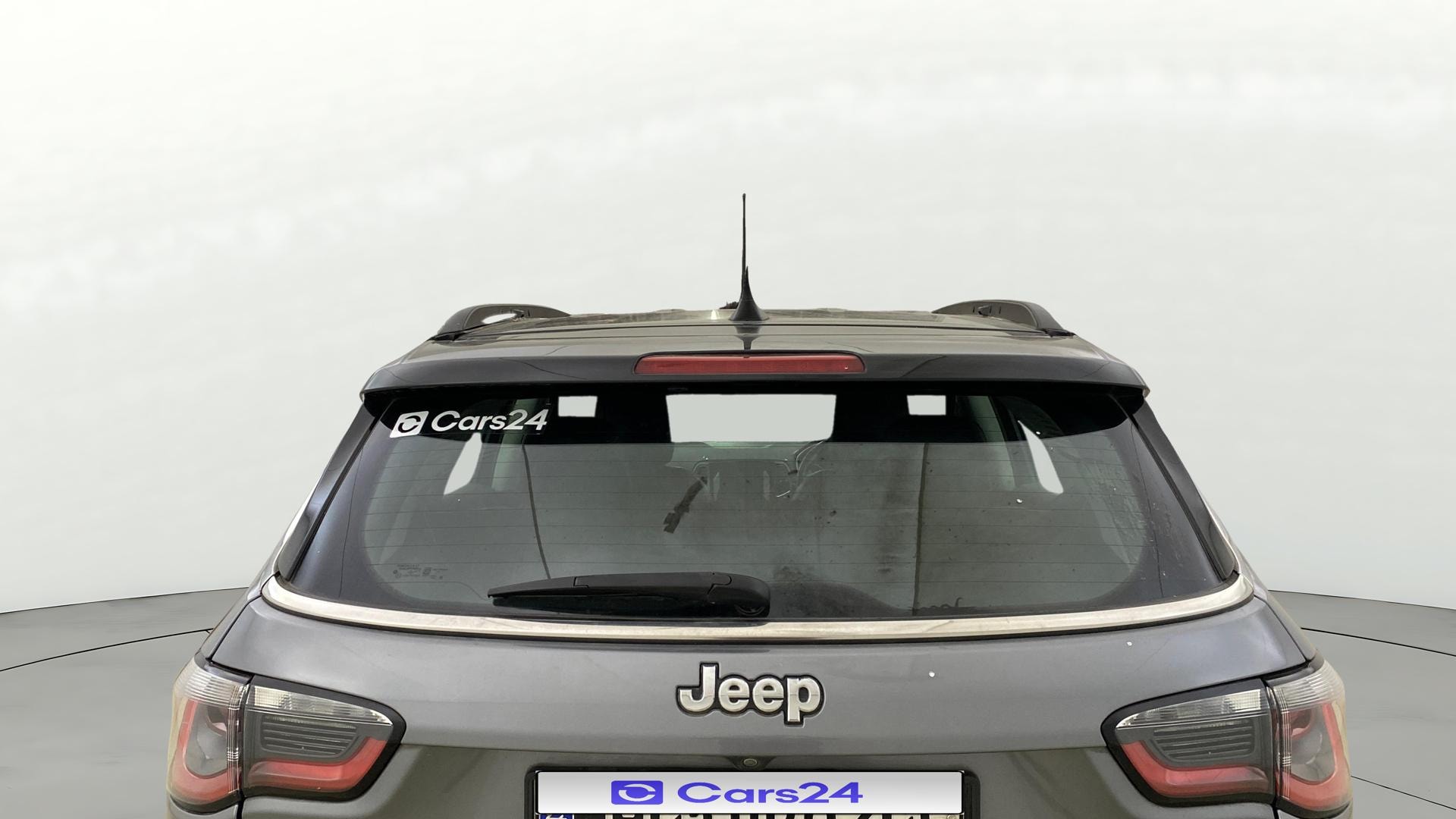 View 2018 Jeep Compass Limited (O)1.4 Multi AIR Petrol DDCT AT BS IV Image 4 Used 2018 Jeep Compass Limited (O)1.4 Multi AIR Petrol DDCT AT BS IV Image 4
