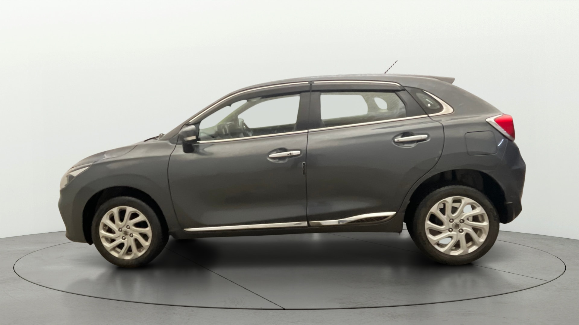 View 2022 Maruti Suzuki 1000 Base Variant Image 5 Used 2022 Maruti Suzuki 1000 Base Variant Image 5