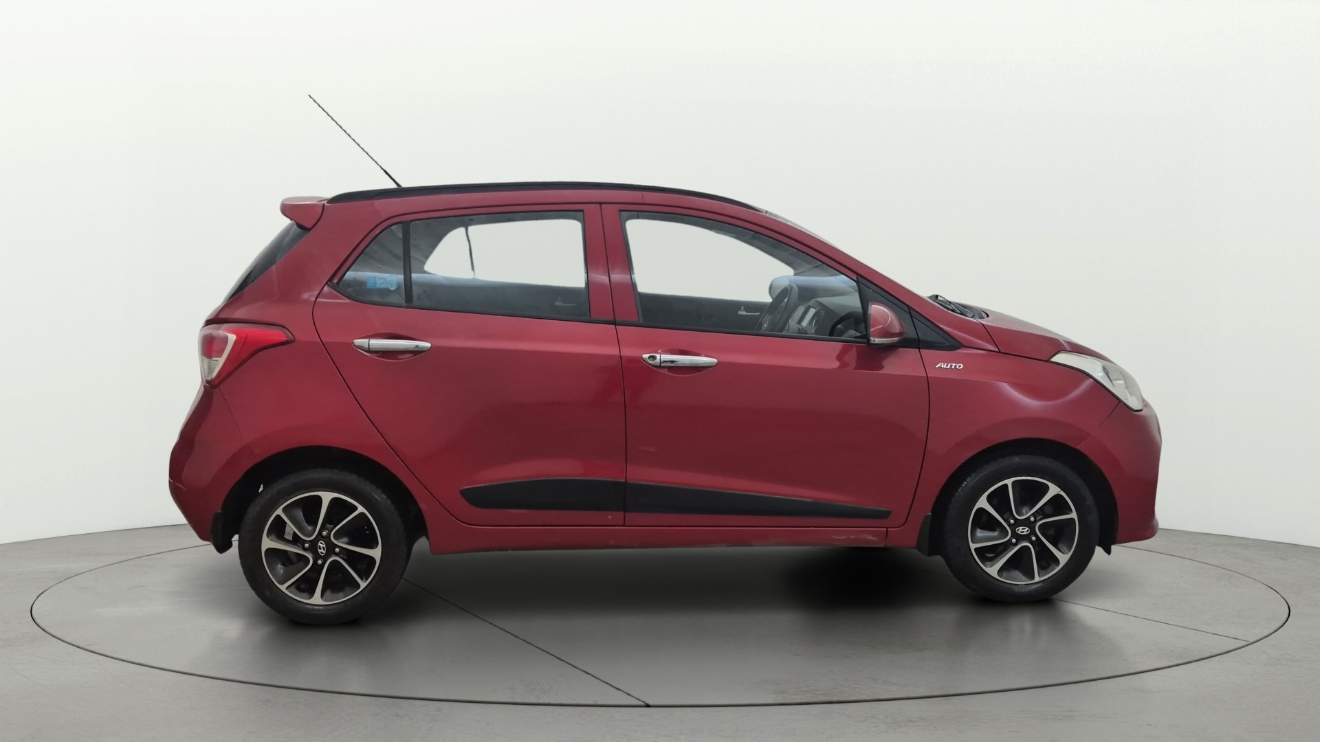 View 2018 Hyundai Grand i10 1.2 Sportz AT Petrol Image 8 Used 2018 Hyundai Grand i10 1.2 Sportz AT Petrol Image 8