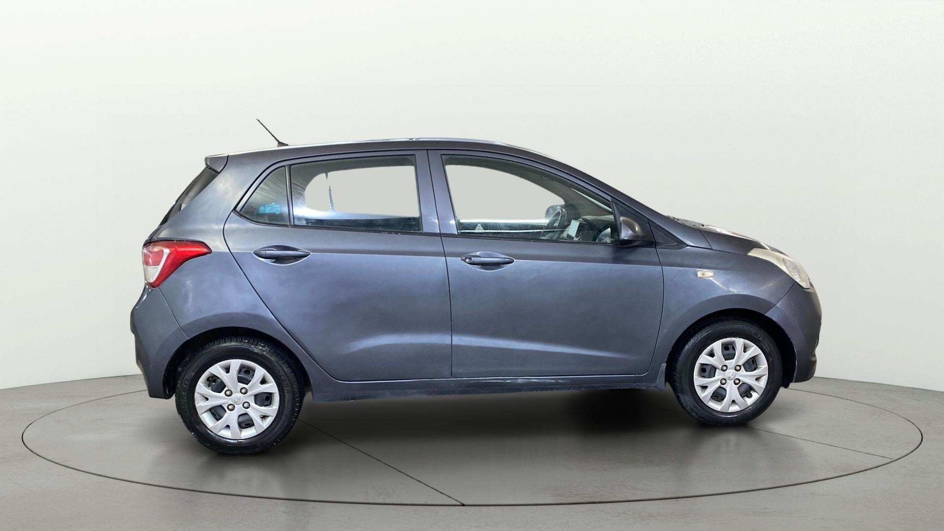 View 2014 Hyundai Grand i10 Magna 1.2 Kappa VTVT Image 8 Used 2014 Hyundai Grand i10 Magna 1.2 Kappa VTVT Image 8
