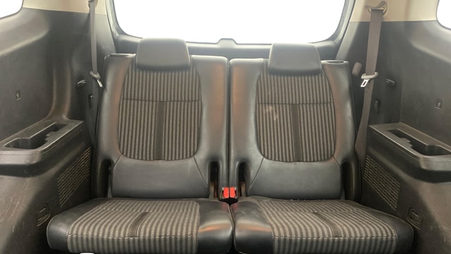 View Kia Carens Image 13 Used Kia Carens Image 13