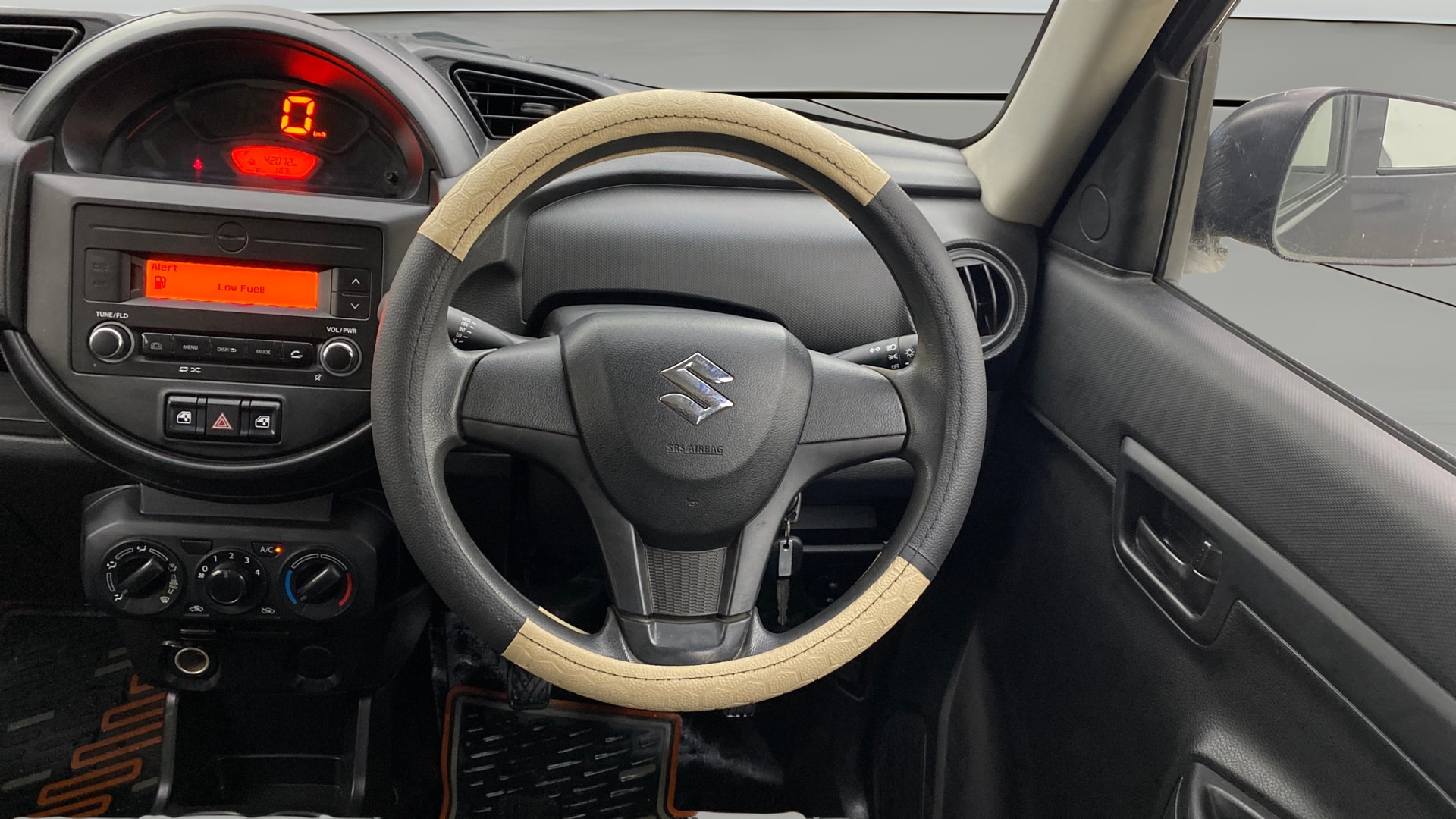 View 2021 Maruti Suzuki 1000 Base Variant Image 12 Used 2021 Maruti Suzuki 1000 Base Variant Image 12