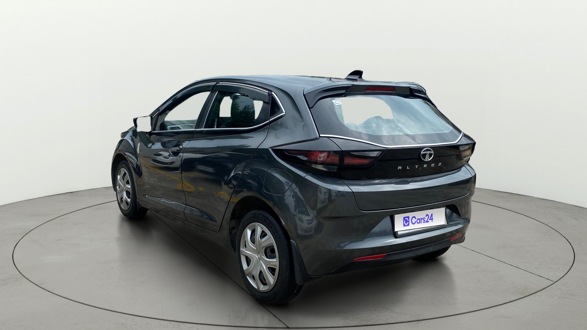 View 2023 Tata Altroz XZ Petrol Image 2 Used 2023 Tata Altroz XZ Petrol Image 2