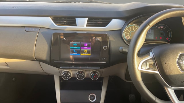 View Renault Triber Image 18 Used Renault Triber Image 18