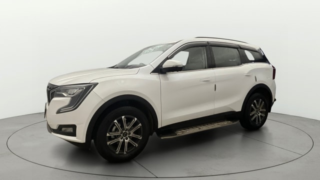 View Mahindra XUV700 Image 23 Used Mahindra XUV700 Image 23
