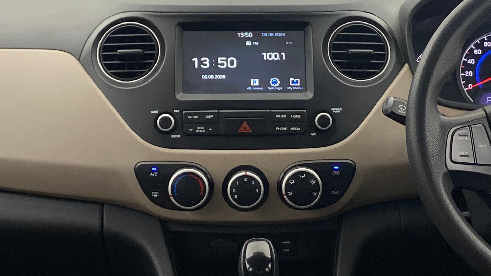 View 2019 Hyundai Grand i10 1.2 Sportz AT Petrol Image 17 Used 2019 Hyundai Grand i10 1.2 Sportz AT Petrol Image 17