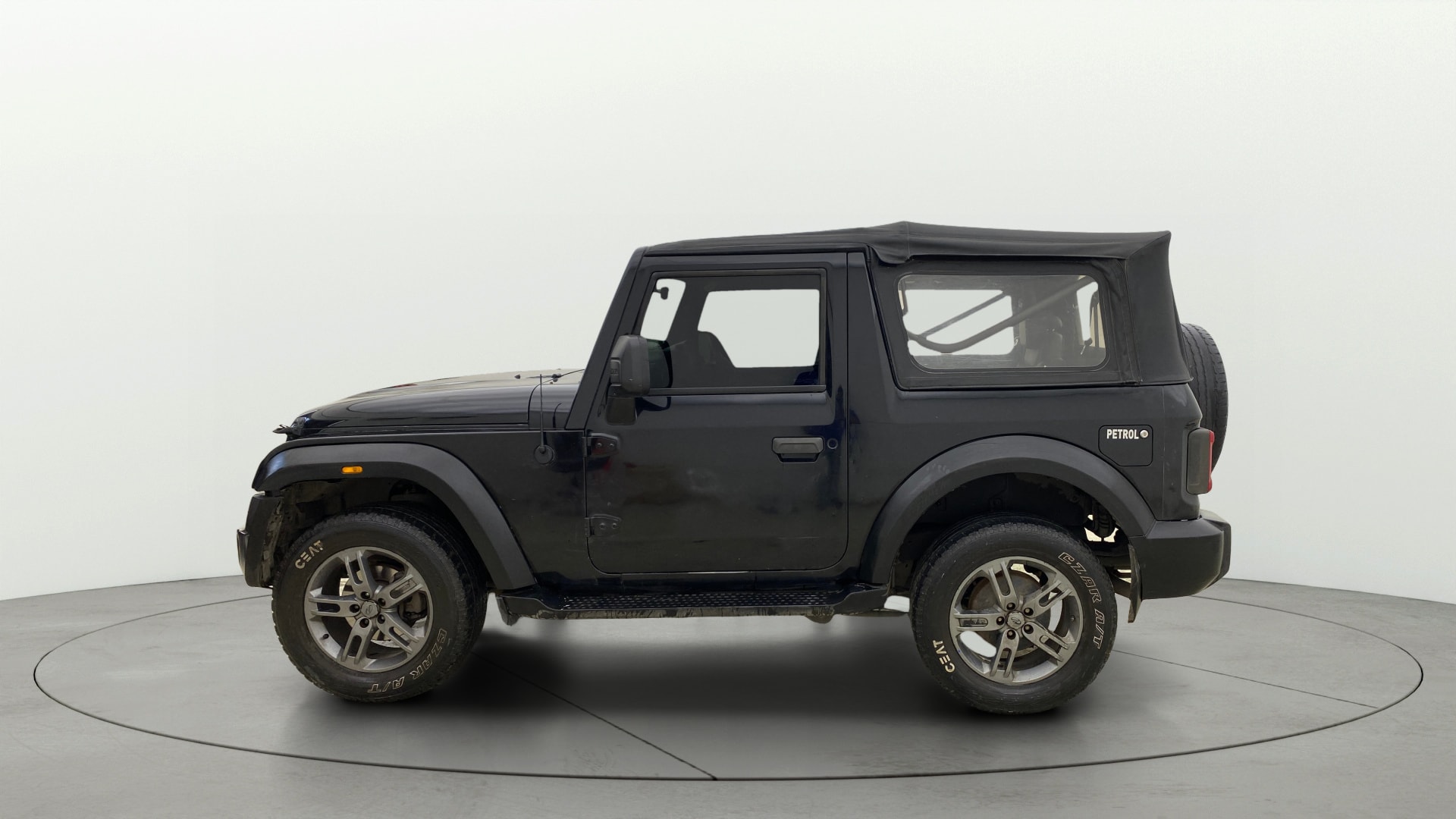 View 2022 Mahindra Thar AX Standard Manual Soft Top 6 Seater Image 5 Used 2022 Mahindra Thar AX Standard Manual Soft Top 6 Seater Image 5