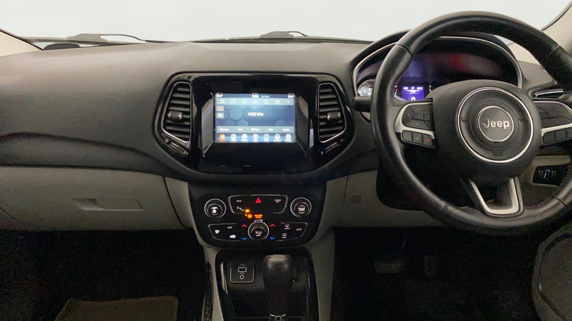 View 2017 Jeep Compass Limited 1.4 Multi AIR Petrol DDCT AT BS IV Image 33 Used 2017 Jeep Compass Limited 1.4 Multi AIR Petrol DDCT AT BS IV Image 33
