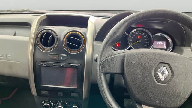 View Renault Duster Image 17 Used Renault Duster Image 17