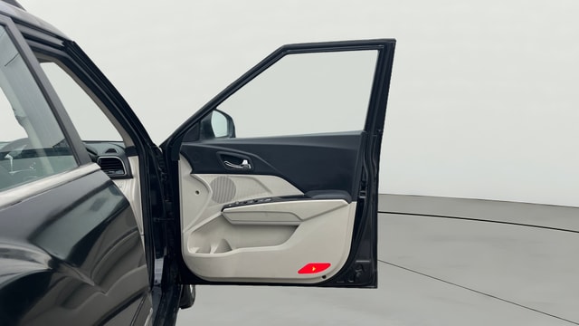 View Mahindra XUV300 Image 47 Used Mahindra XUV300 Image 47