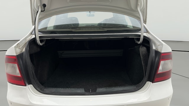 View Skoda Rapid Image 36 Used Skoda Rapid Image 36