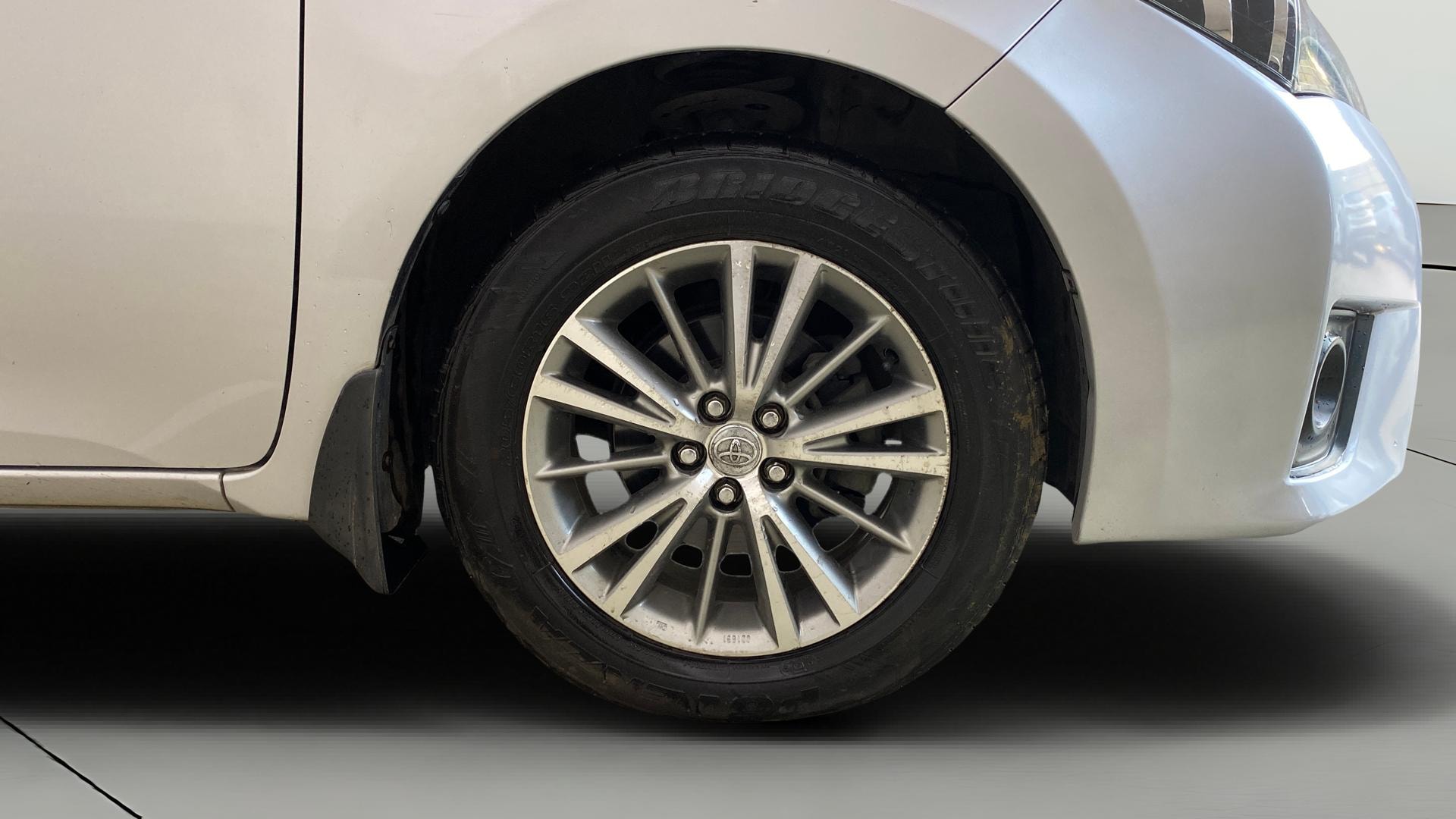 View 2015 Toyota Corolla Altis 1.8 VL AT Image 42 Used 2015 Toyota Corolla Altis 1.8 VL AT Image 42