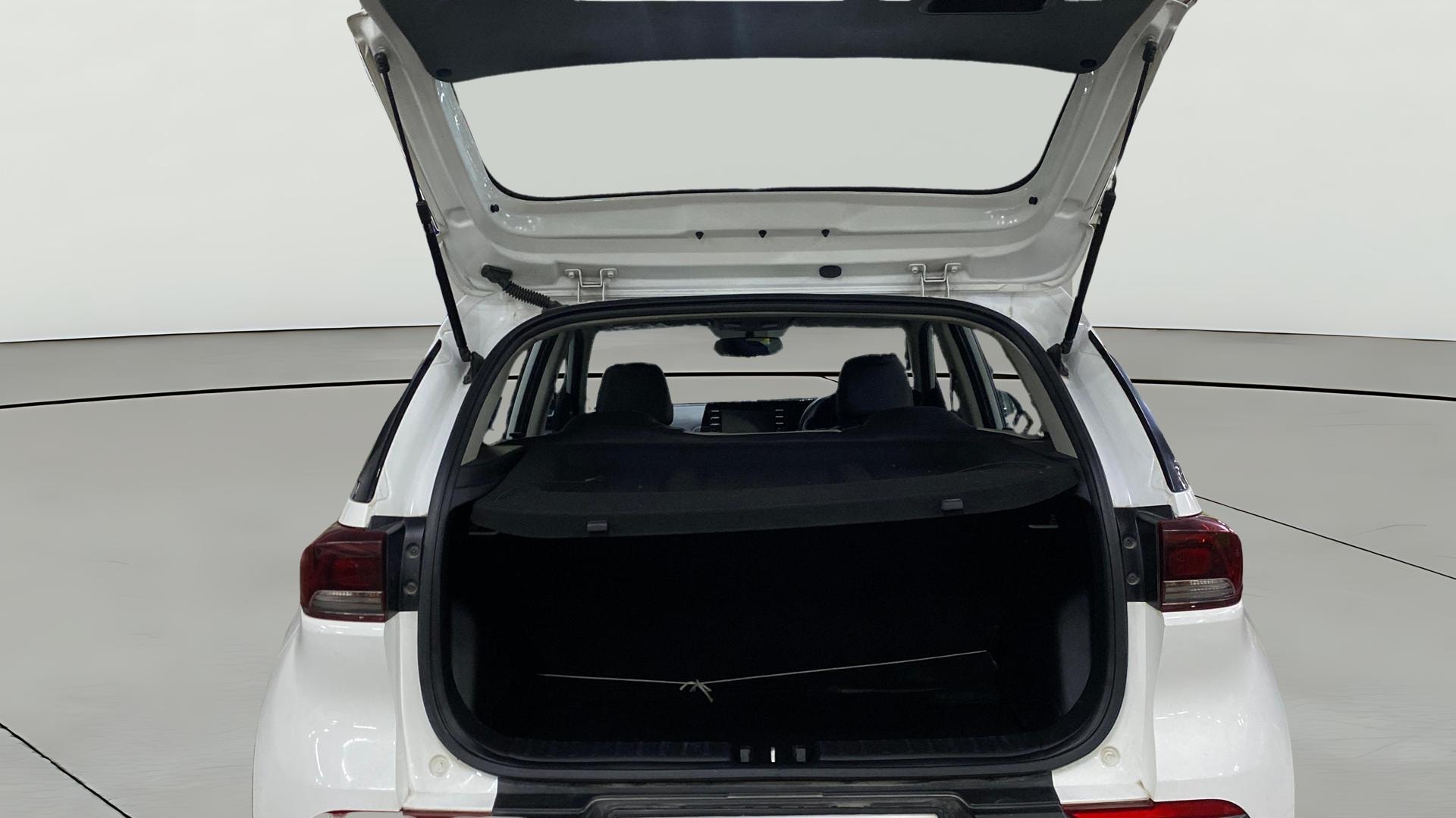 View 2023 Kia Sonet HTK Plus Diesel Image 38 Used 2023 Kia Sonet HTK Plus Diesel Image 38