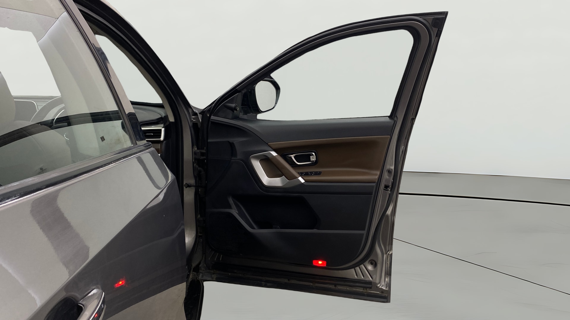 View 2019 Tata Harrier XE Image 47 Used 2019 Tata Harrier XE Image 47
