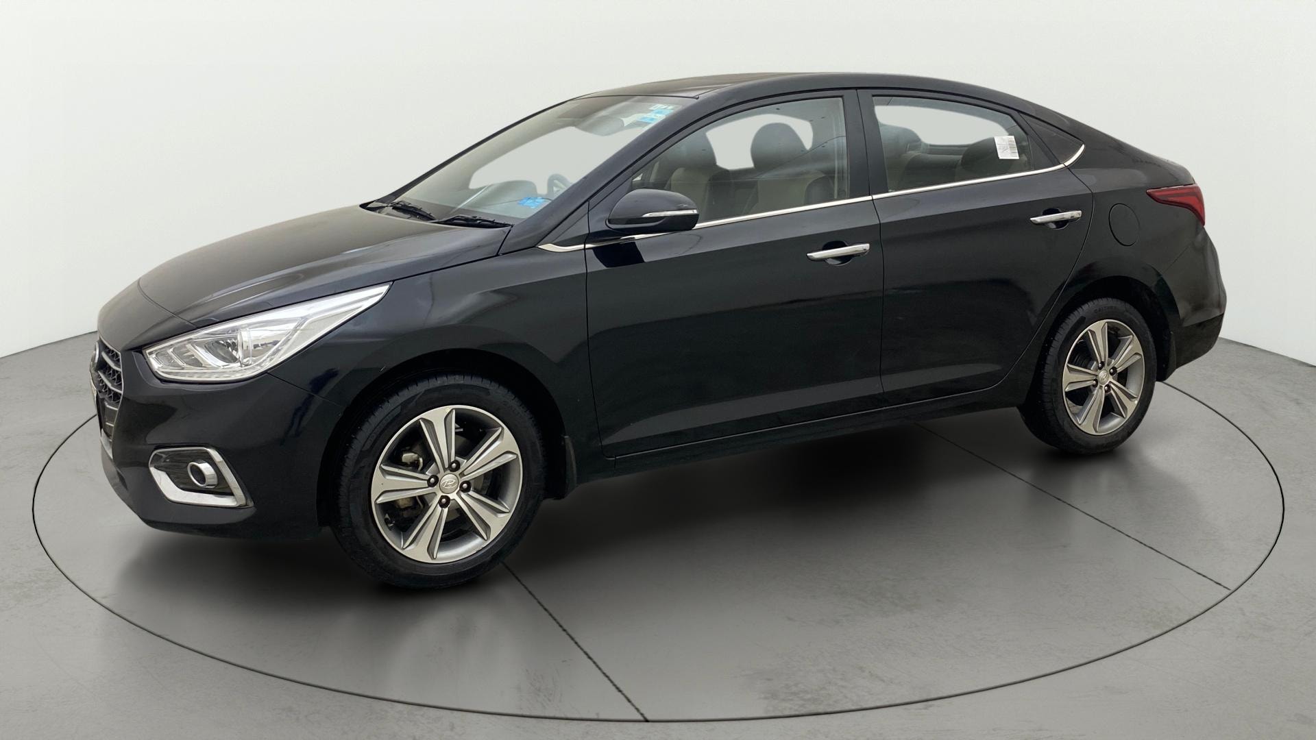 View 2017 Hyundai Verna 1.6 VTVT SX (O) Image 38 Used 2017 Hyundai Verna 1.6 VTVT SX (O) Image 38