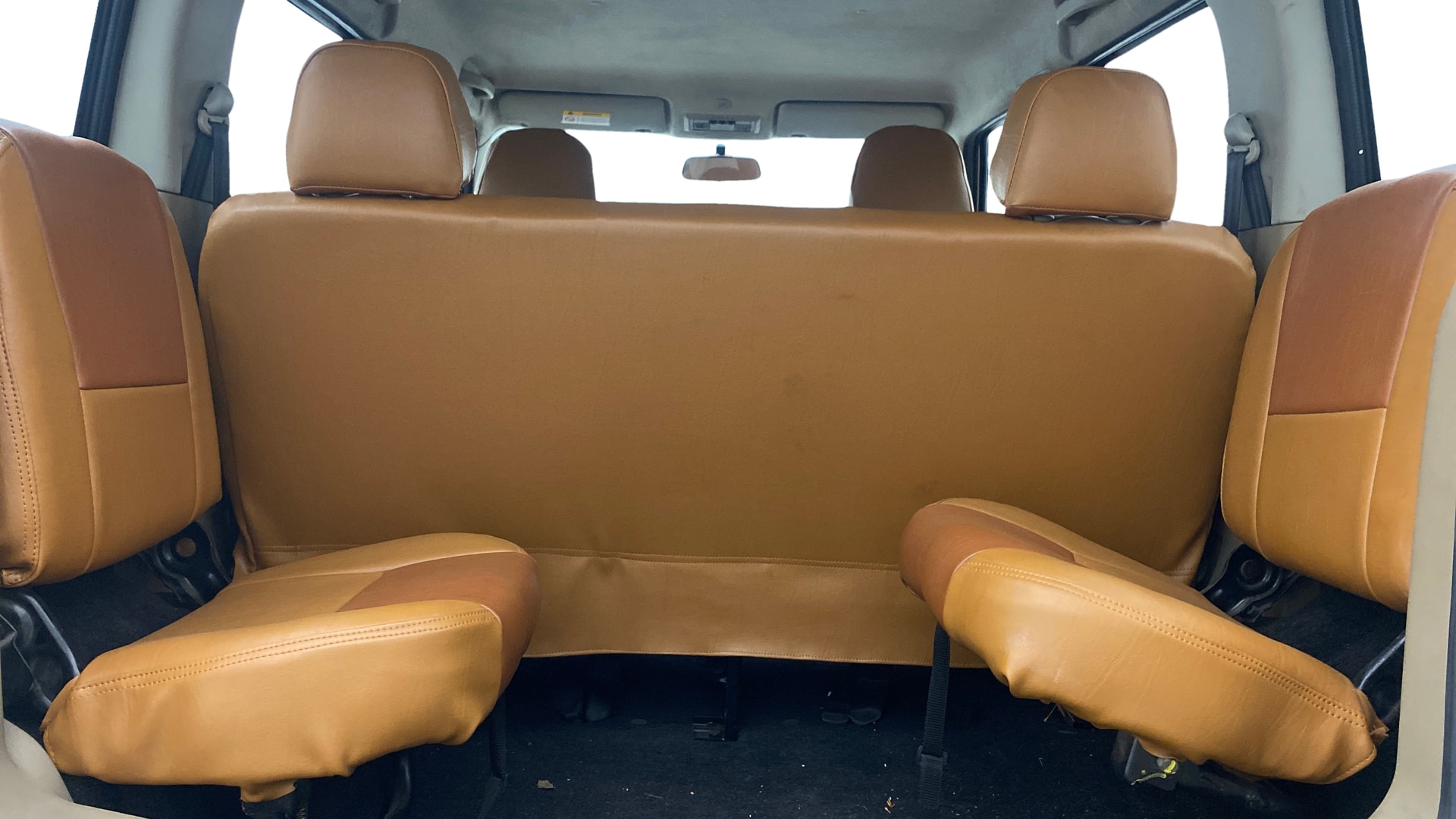 View 2017 Mahindra TUV300 T8 Image 13 Used 2017 Mahindra TUV300 T8 Image 13